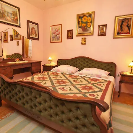 בית הארחה And 155 3*